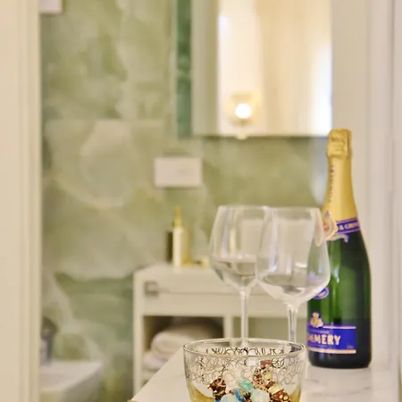 Luxury Scilla